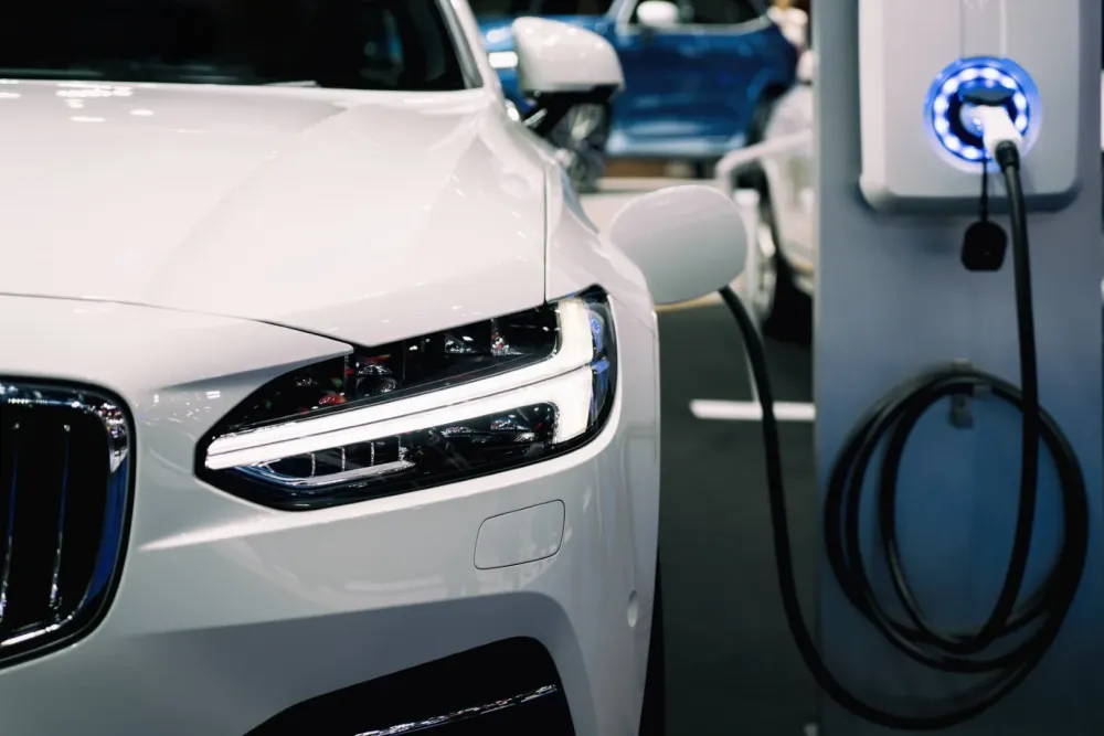 Entretien voiture électrique et hybride près de Thorigné-Fouillard